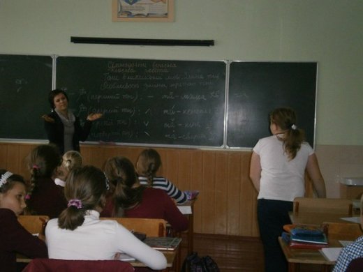 У Луцьку учнів вчать китайської. ФОТО